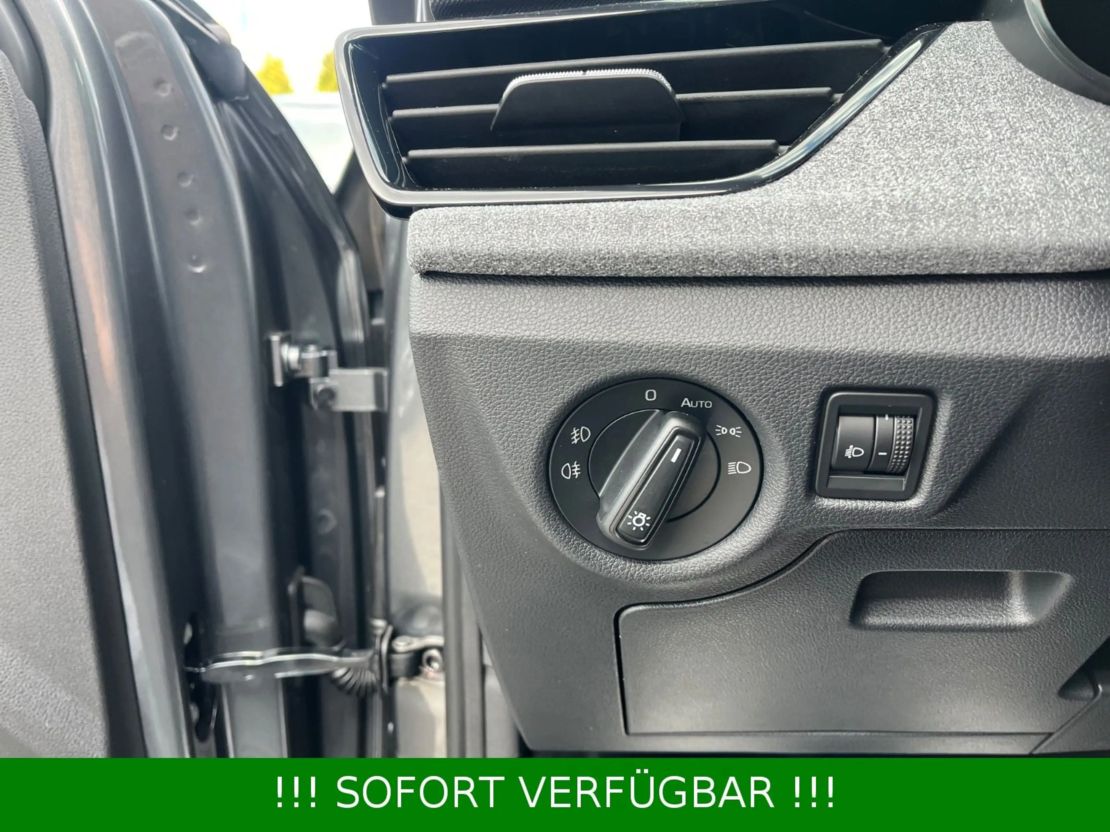 Skoda Scala 1.0 TSI 85kW DSG Selection Plus*AHK*Kamera — photo 29