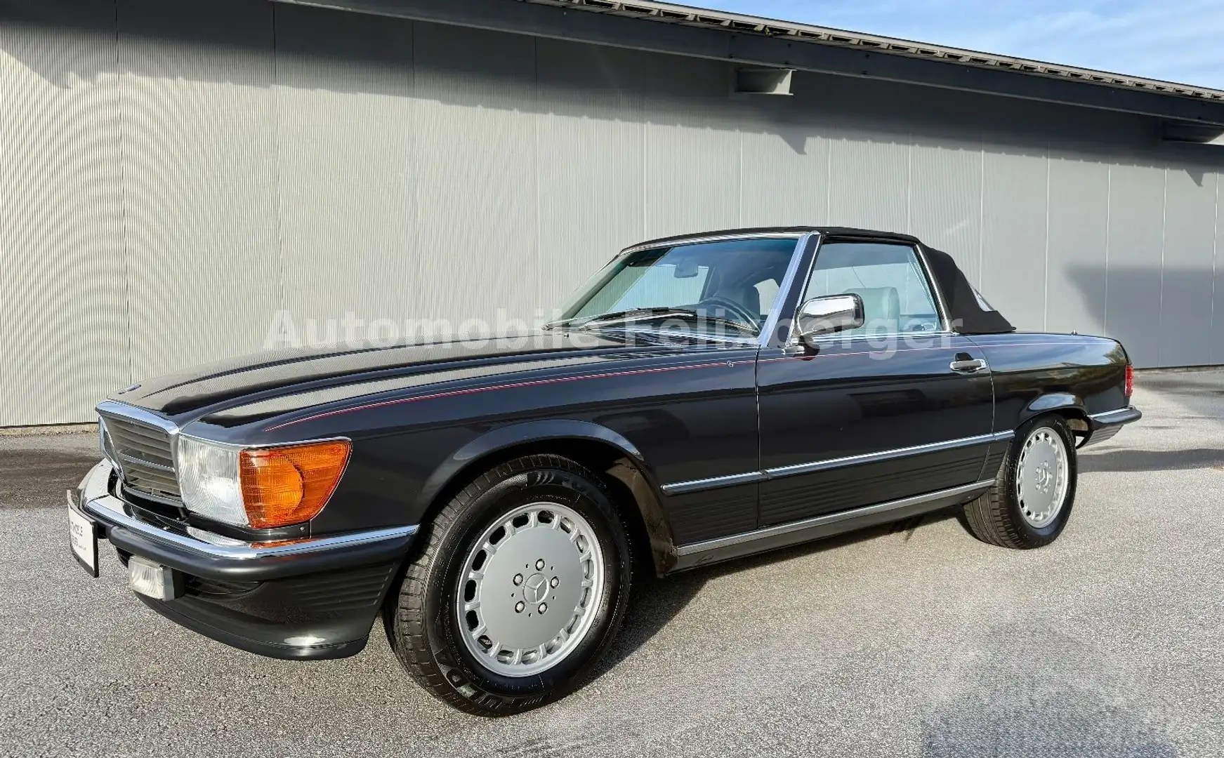 Mercedes-Benz SL 560 blauschwarz/Leder grau nur 49.000km Noir - 2