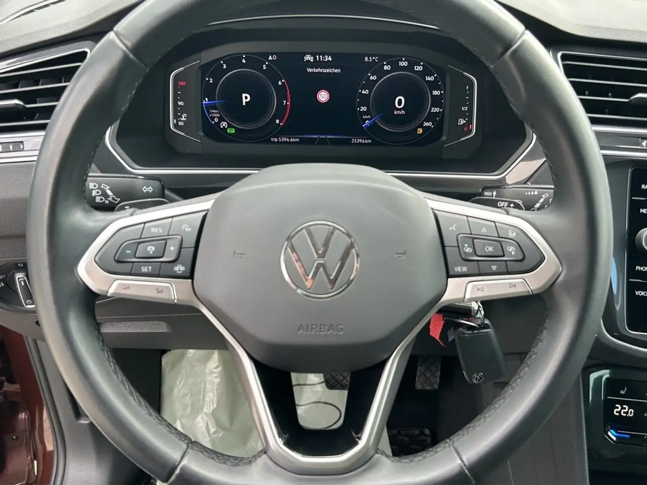 Volkswagen Tiguan 1.5 TSI ACT DSG Elegance IQ-LIGHT*NAV*SHZ*ACC*P... 13