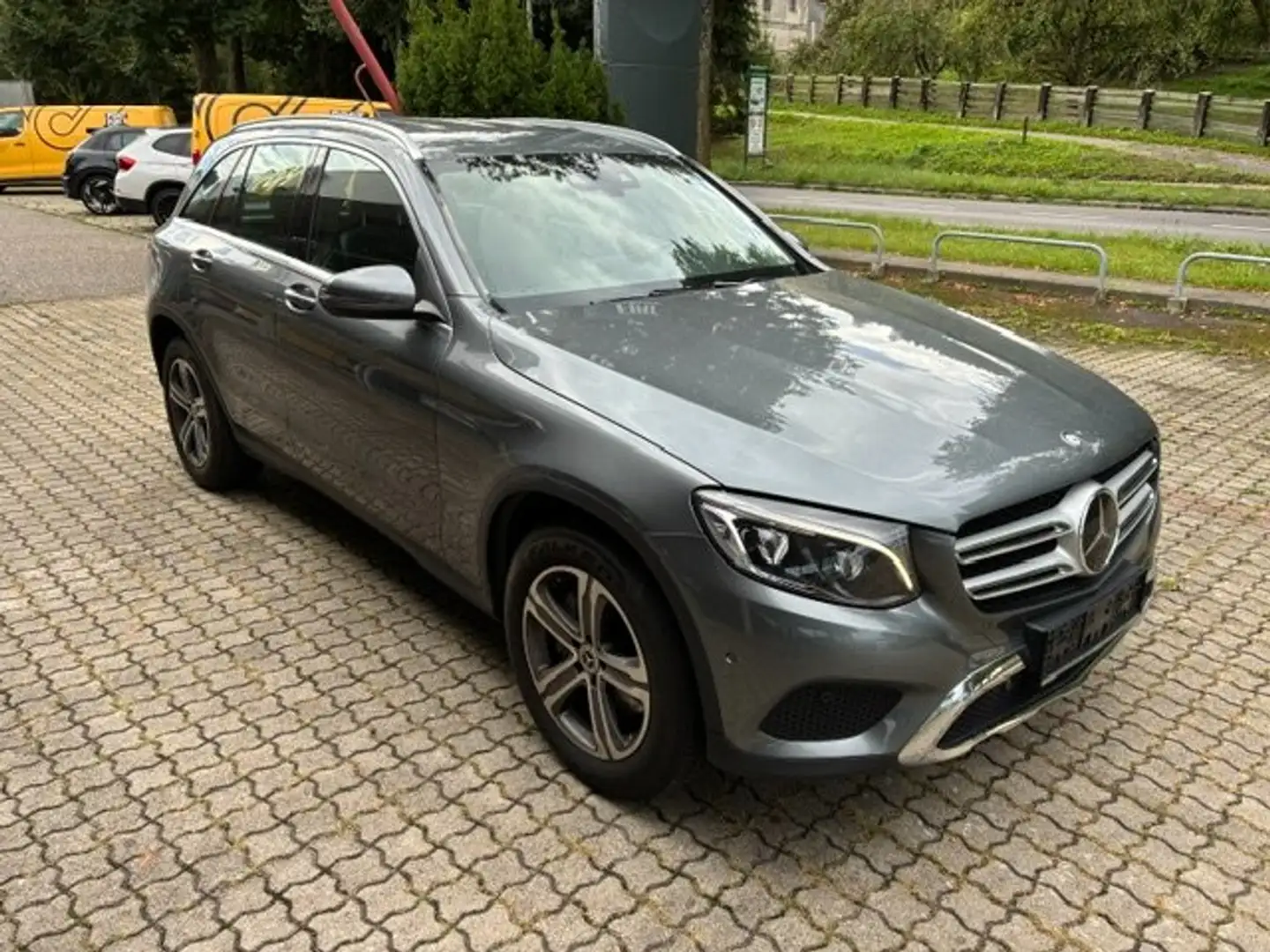 Mercedes-Benz GLC 220 GLC 220d 4MATIC Aut. Grau - 1