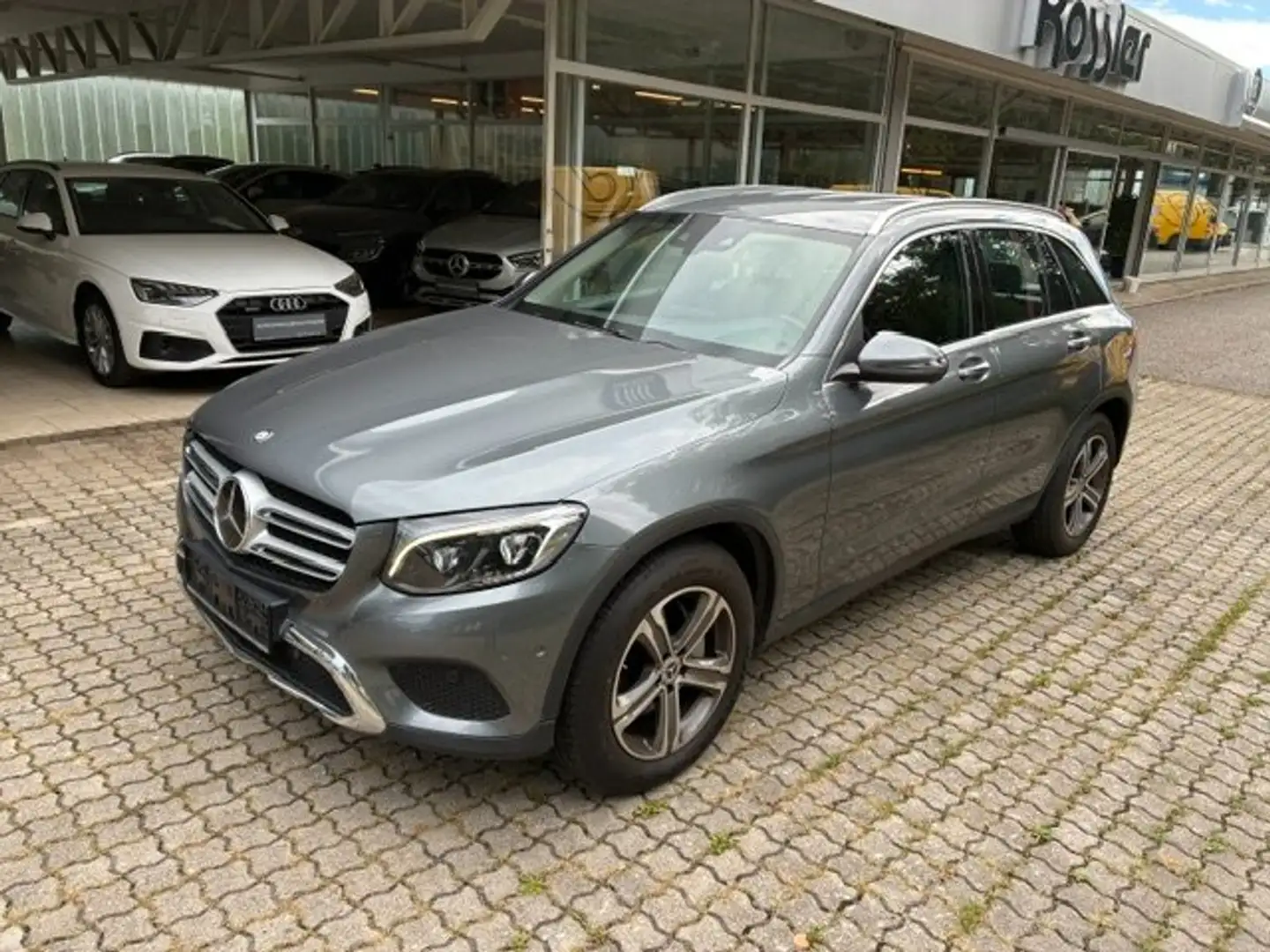 Mercedes-Benz GLC 220 GLC 220d 4MATIC Aut. Grau - 2