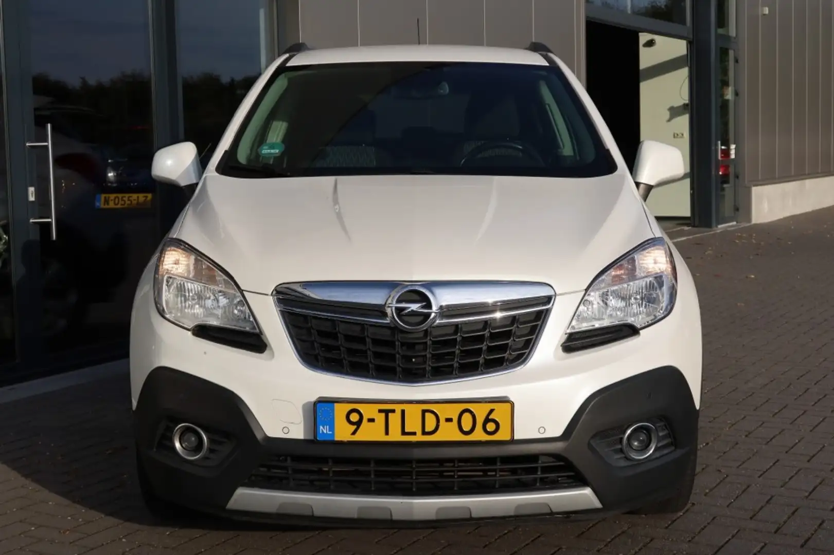 Opel Mokka 1.4 TURBO Cosmo 140pk Trekhaak, dealer onderhouden Wit - 2