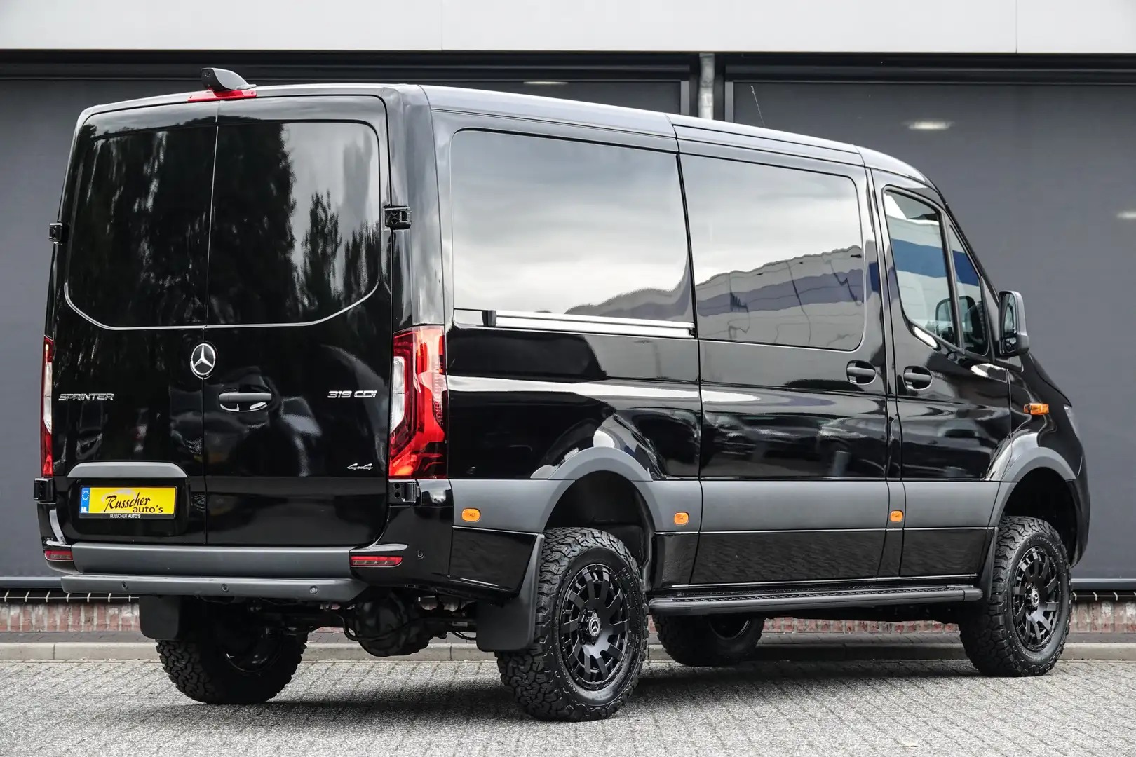 Mercedes-Benz Sprinter 4x4 319Cdi 190Pk 9G-tronic | L2H1 | Dubbele Cabine Negro - 2