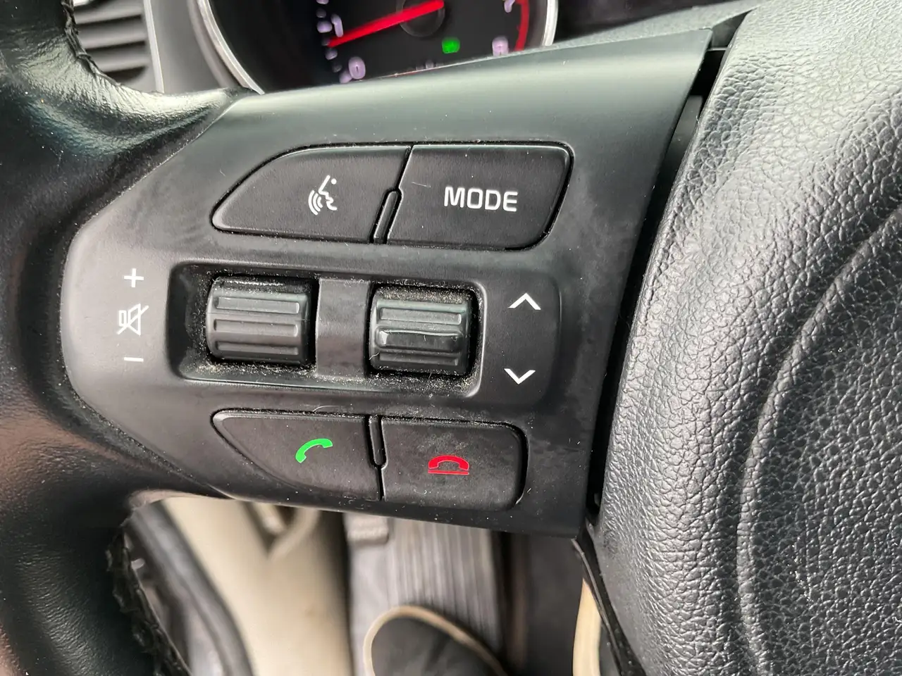 Kia Sedona снимка Kia Sedona