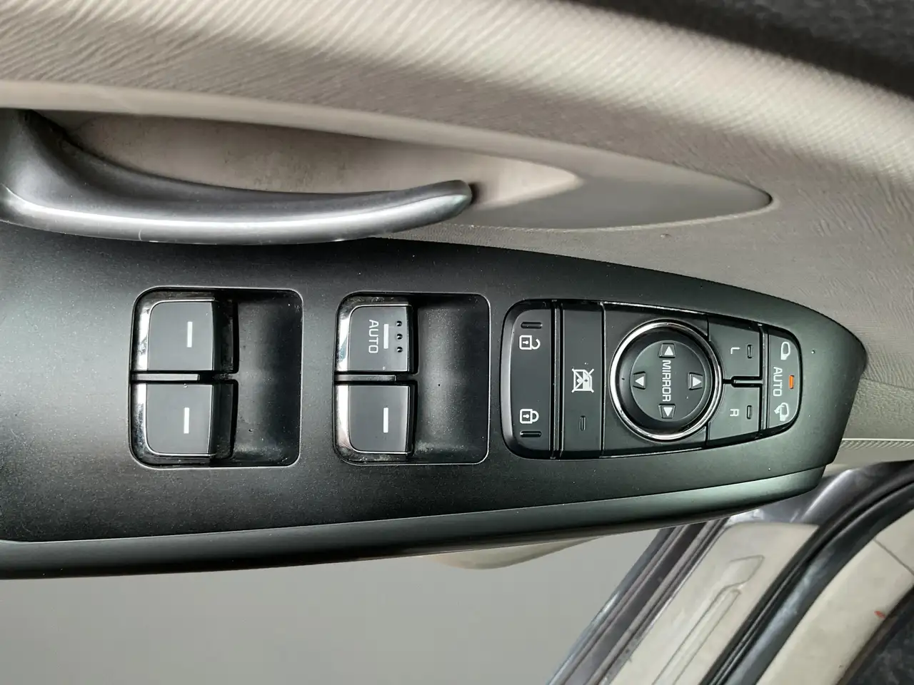 Kia Sedona снимка Kia Sedona