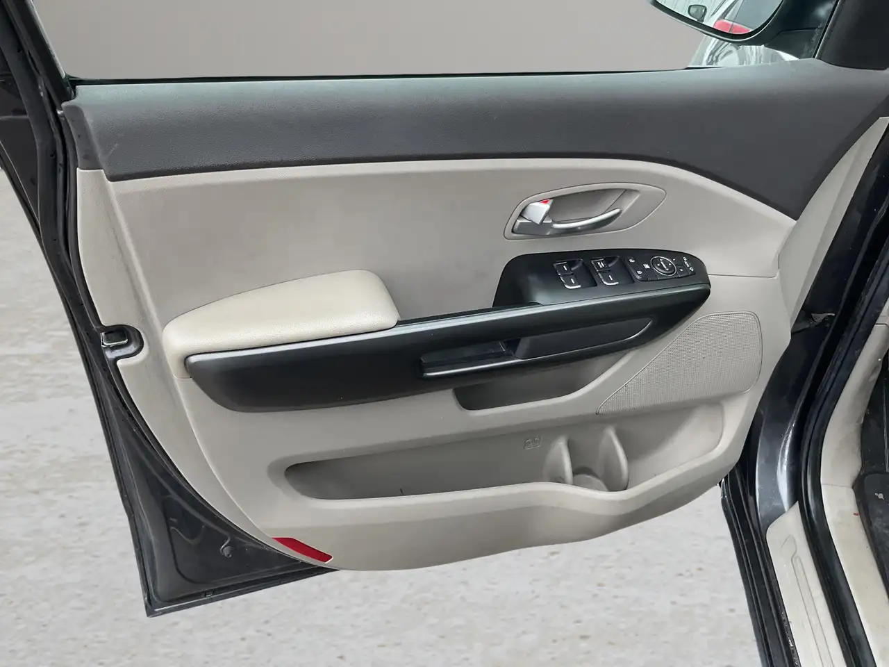 Kia Sedona снимка Kia Sedona