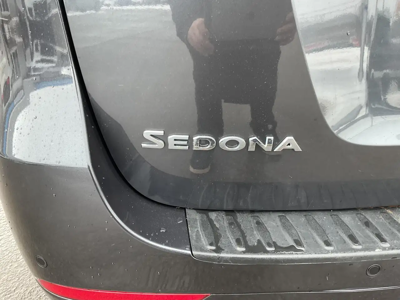 Kia Sedona снимка Kia Sedona