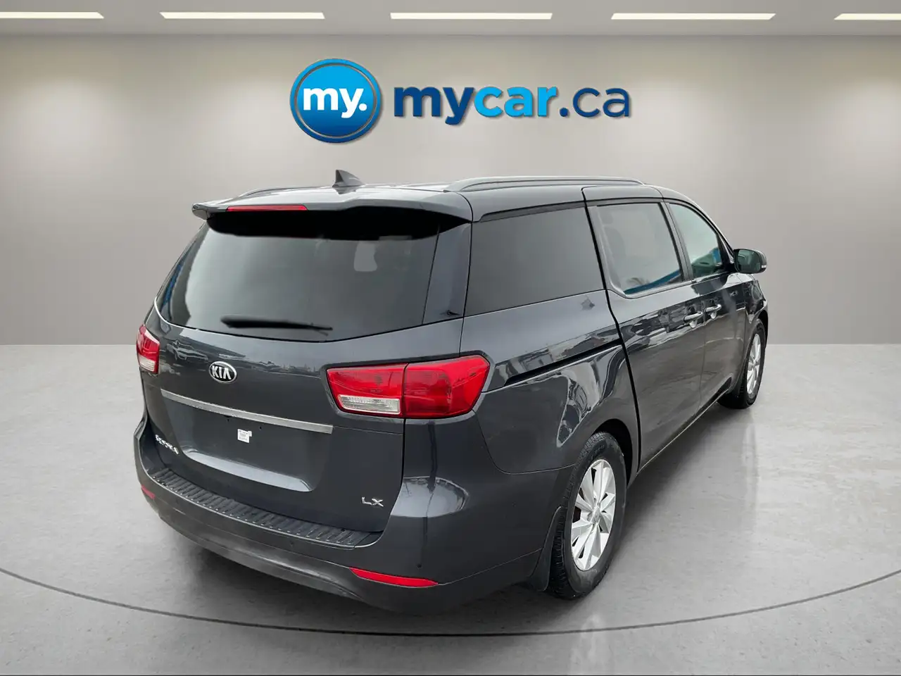Kia Sedona снимка Kia Sedona