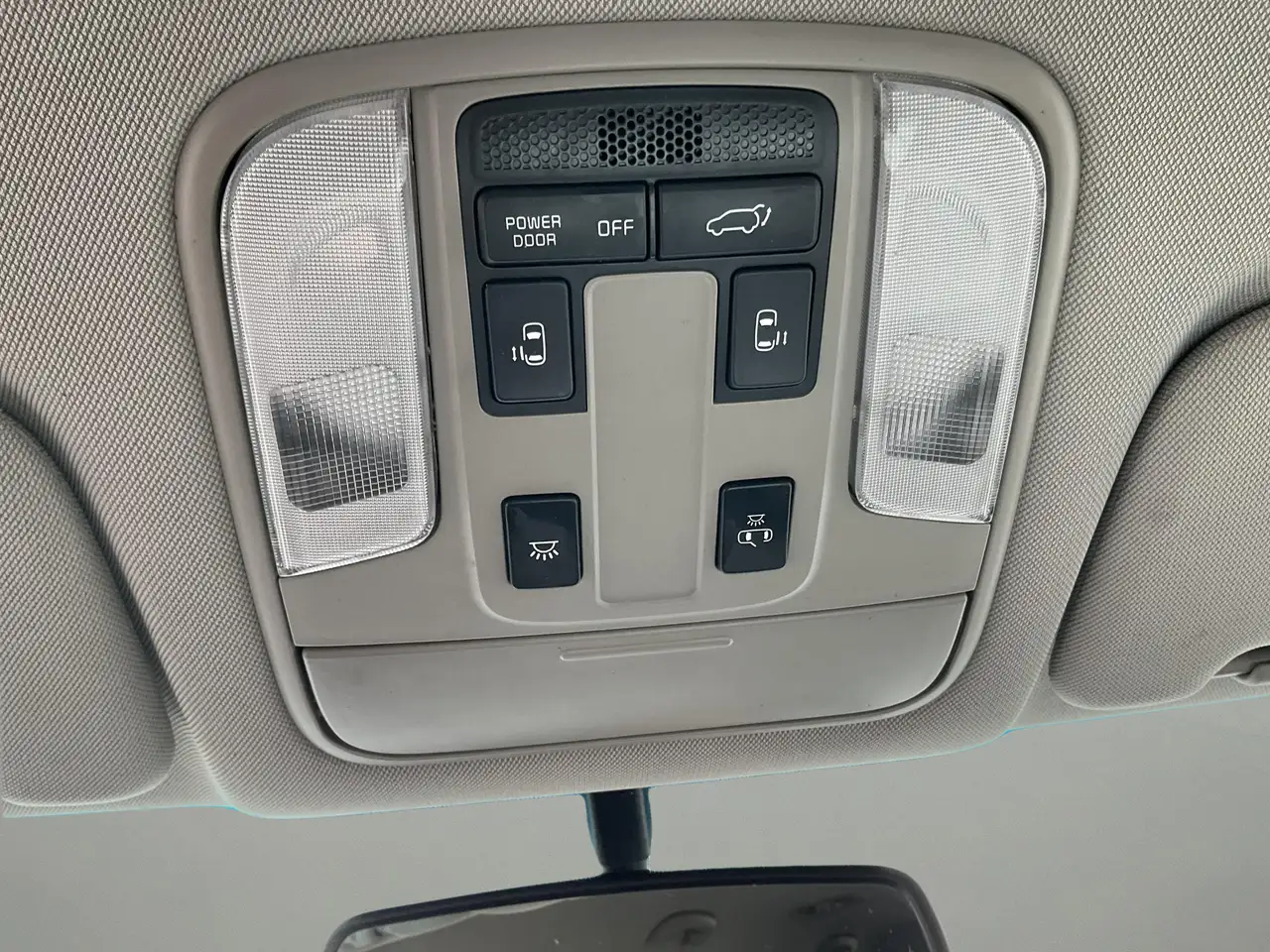 Kia Sedona снимка Kia Sedona