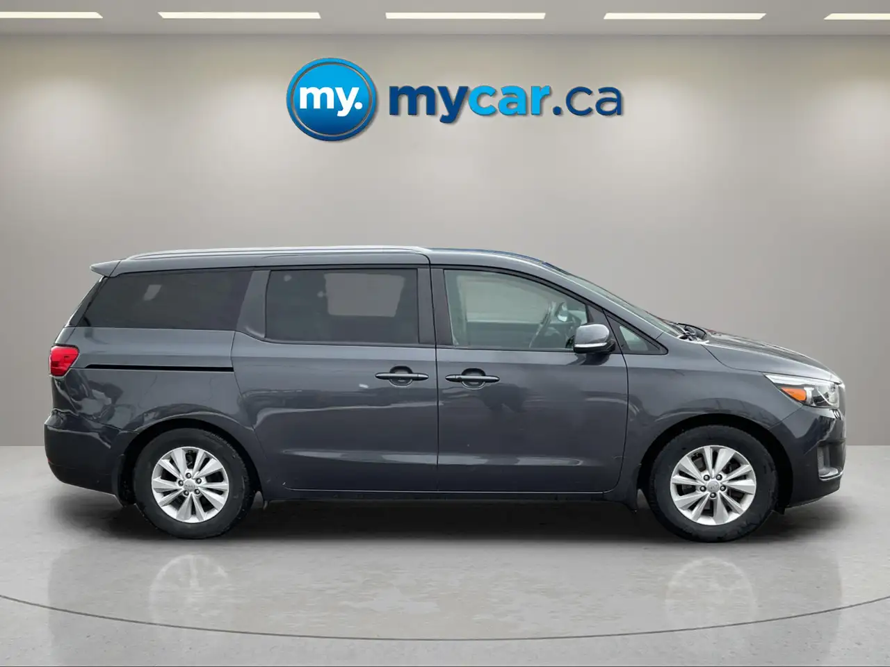 Kia Sedona снимка Kia Sedona