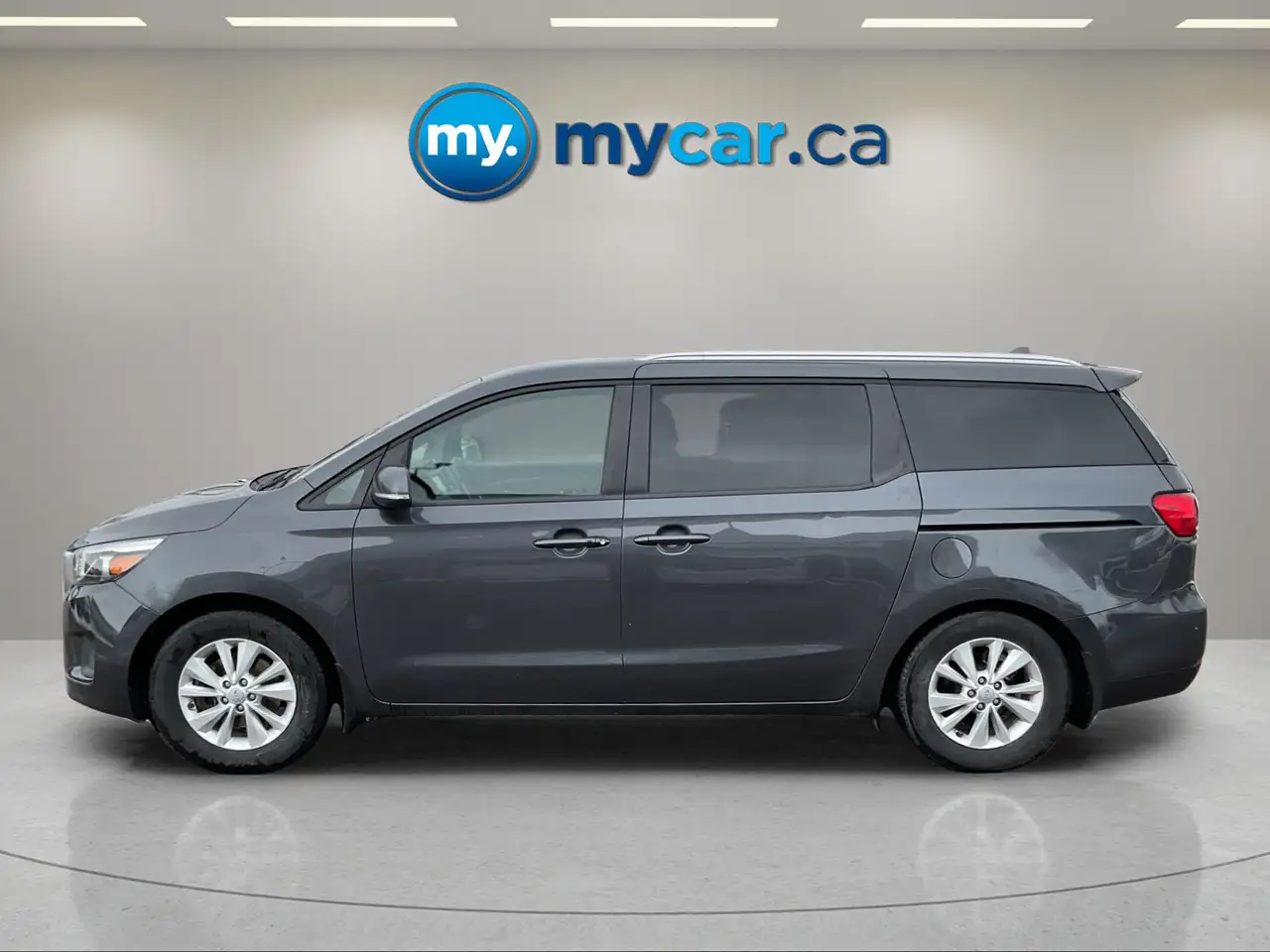 Kia Sedona снимка Kia Sedona