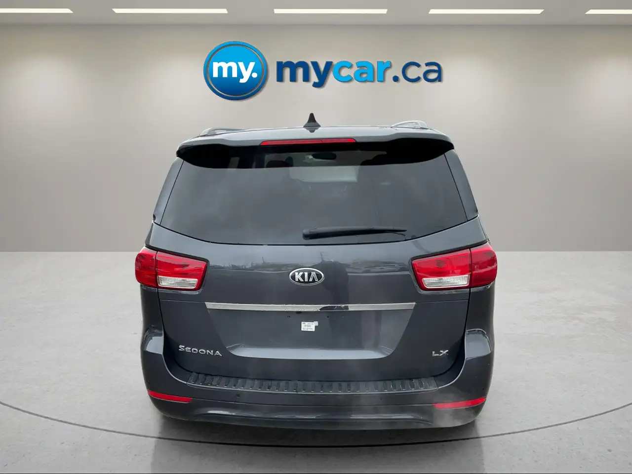 Kia Sedona снимка Kia Sedona