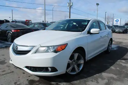 White 2015 Acura ILX FWD with Dynamic Package Sedan Manual