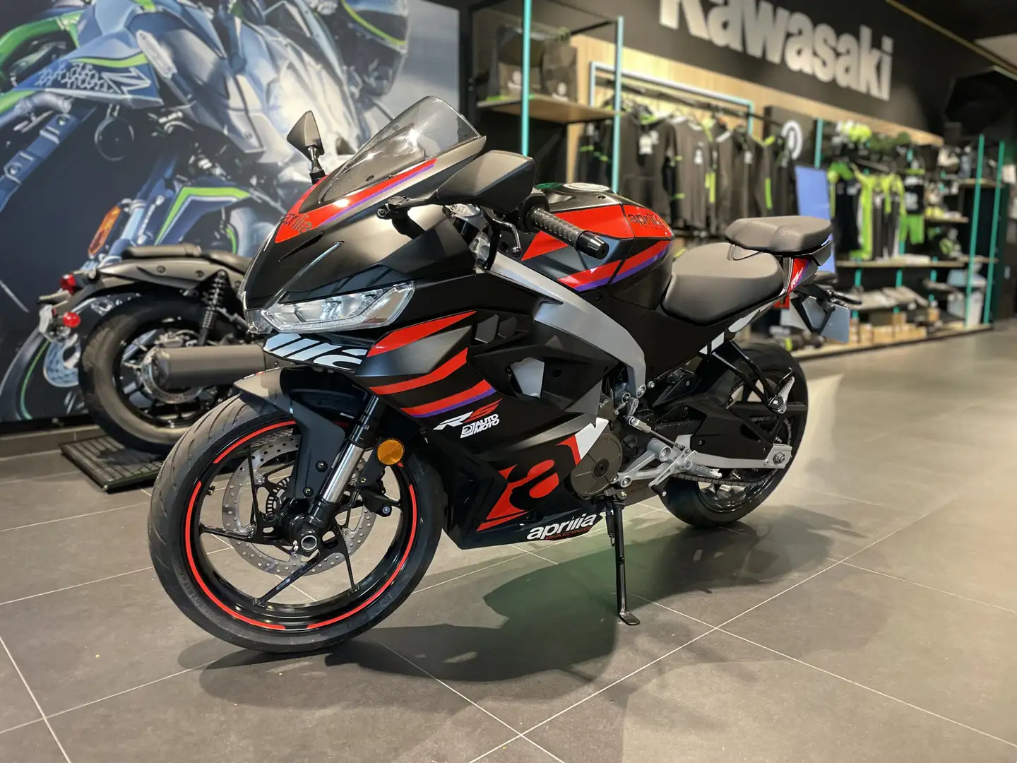 Aprilia RS 457 Zwart - 1