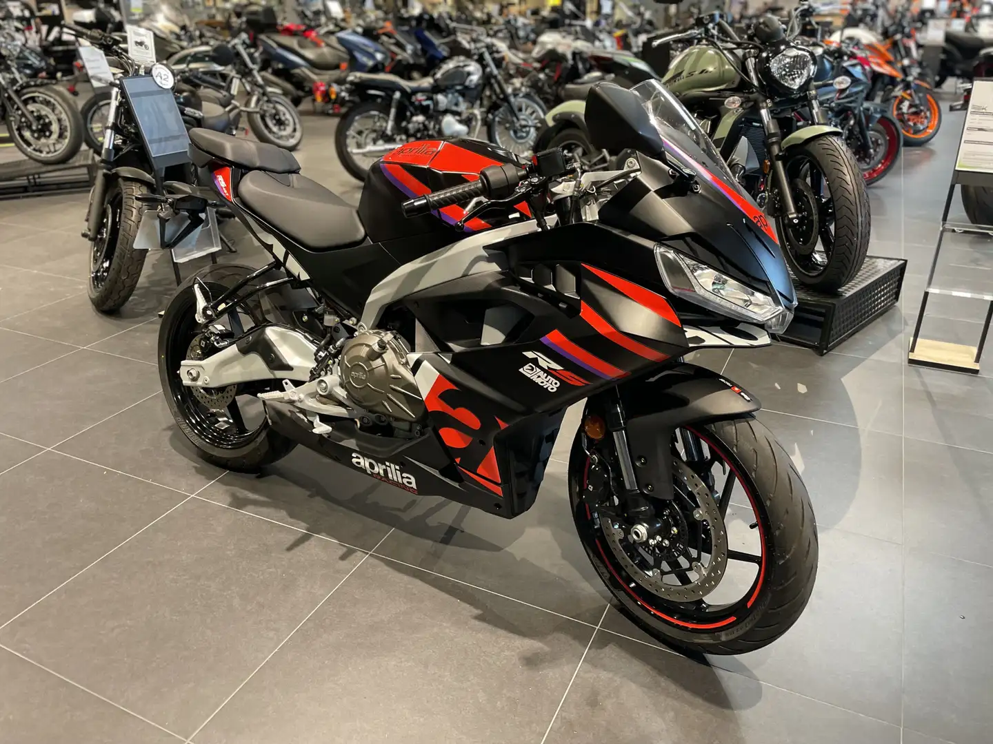 Aprilia RS 457 Zwart - 2