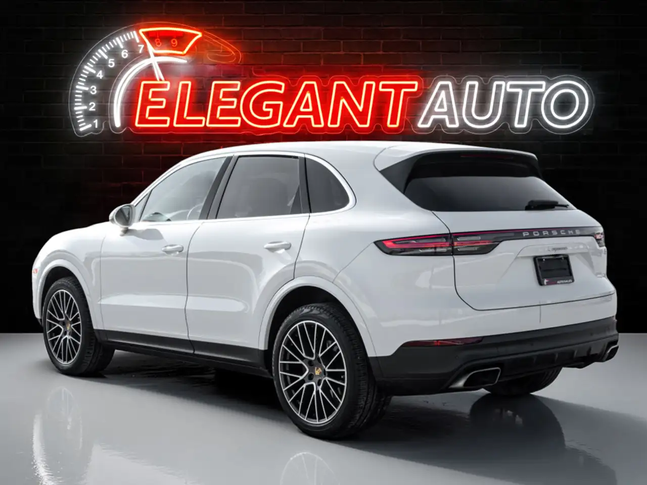 Porsche Cayenne снимка Porsche Cayenne