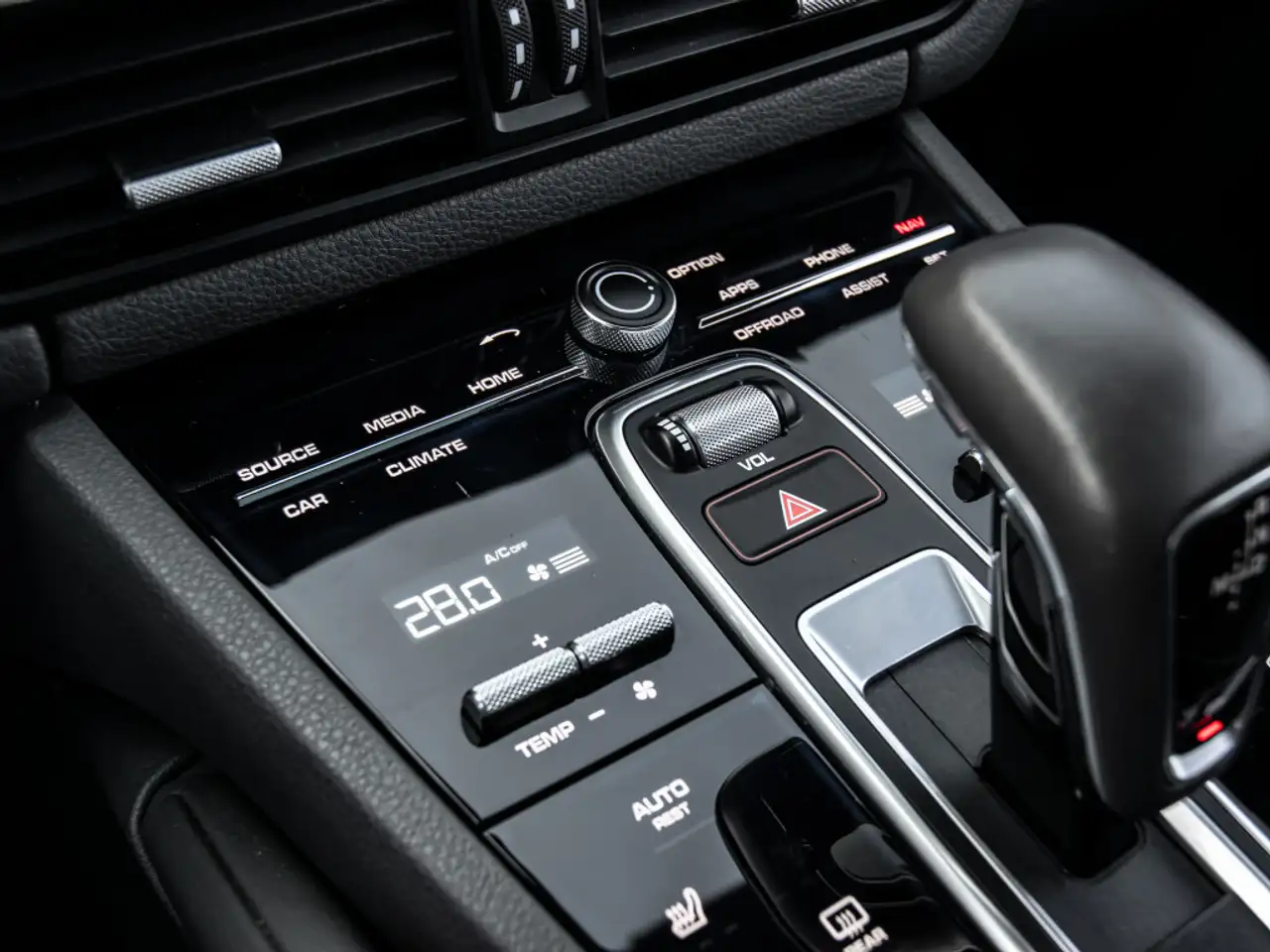 Porsche Cayenne снимка Porsche Cayenne