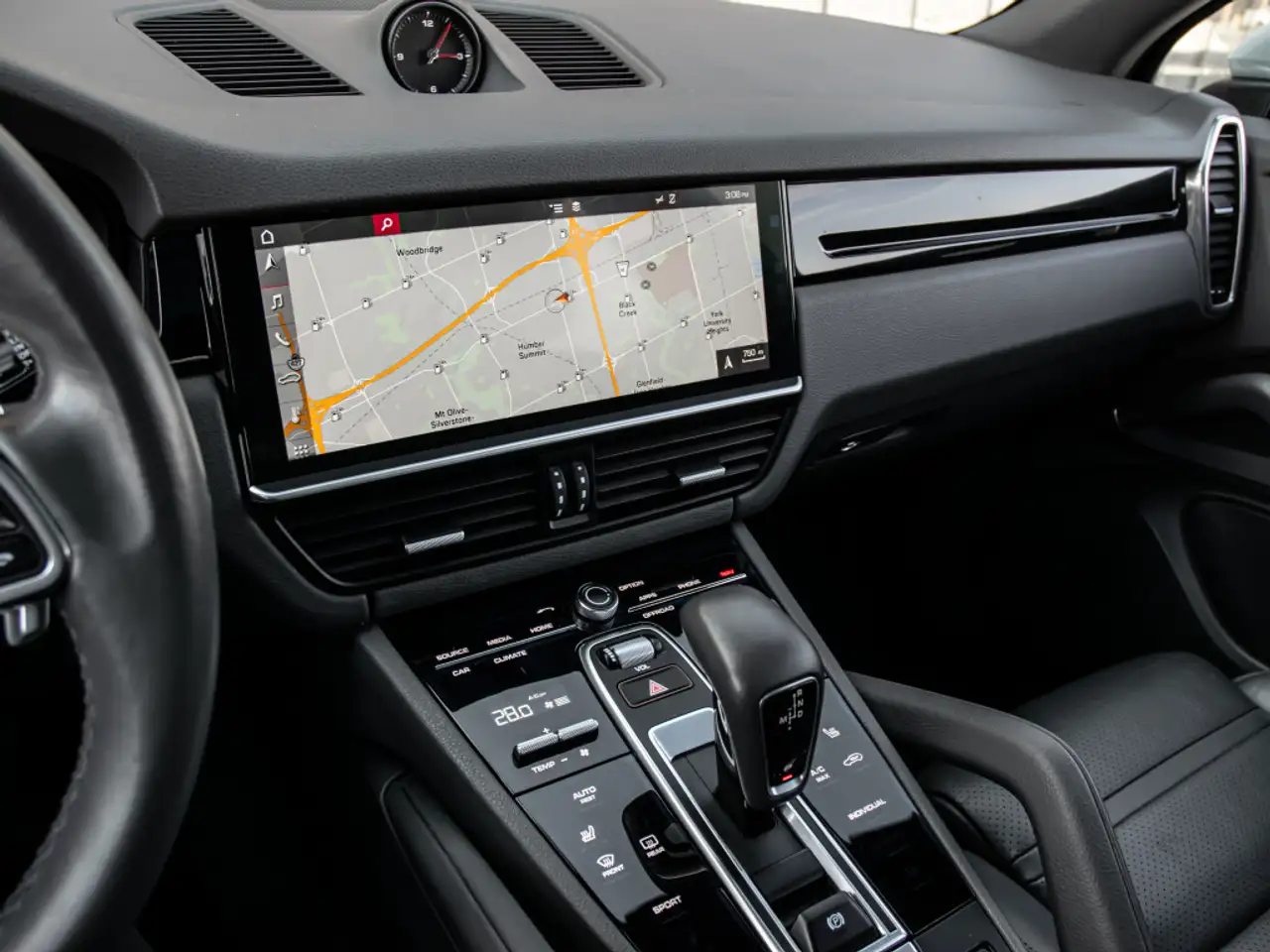 Porsche Cayenne снимка Porsche Cayenne