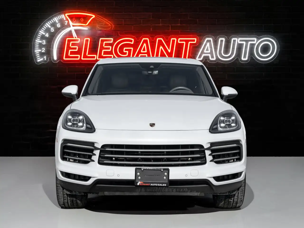 Porsche Cayenne снимка Porsche Cayenne