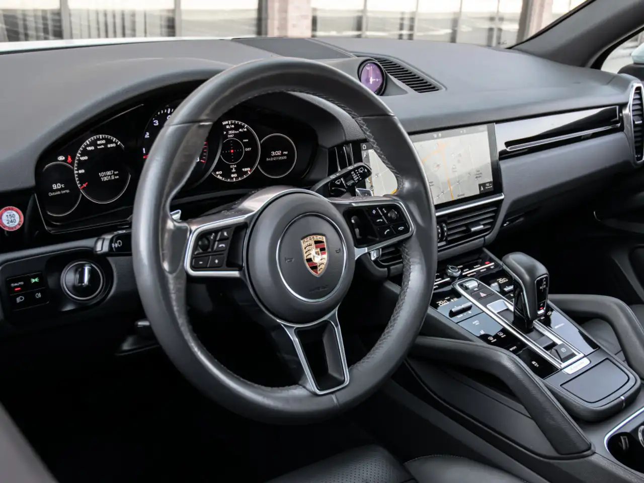 Porsche Cayenne снимка Porsche Cayenne