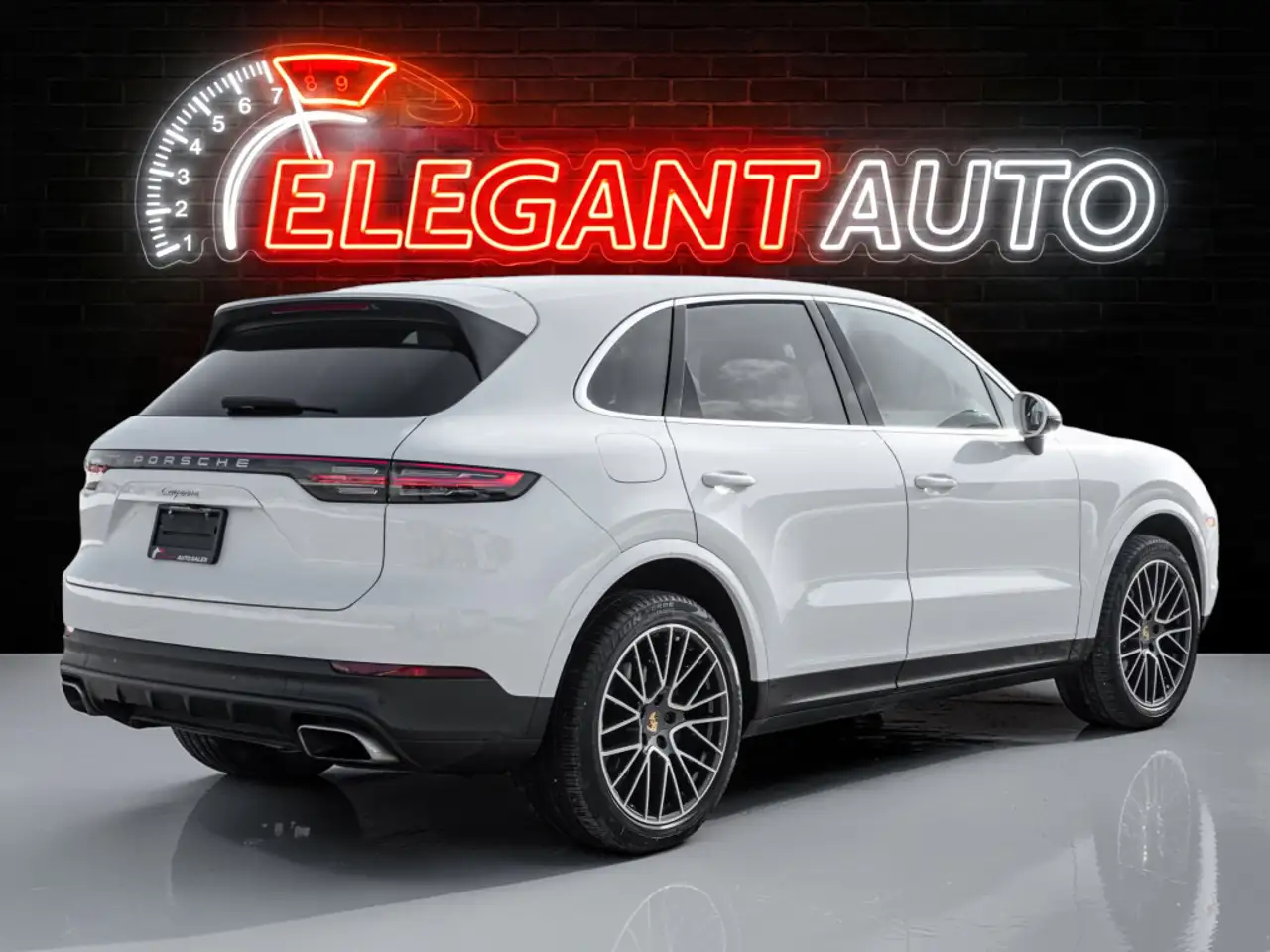 Porsche Cayenne снимка Porsche Cayenne