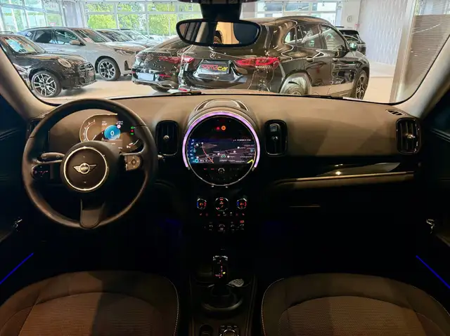 MINI Countryman view 13