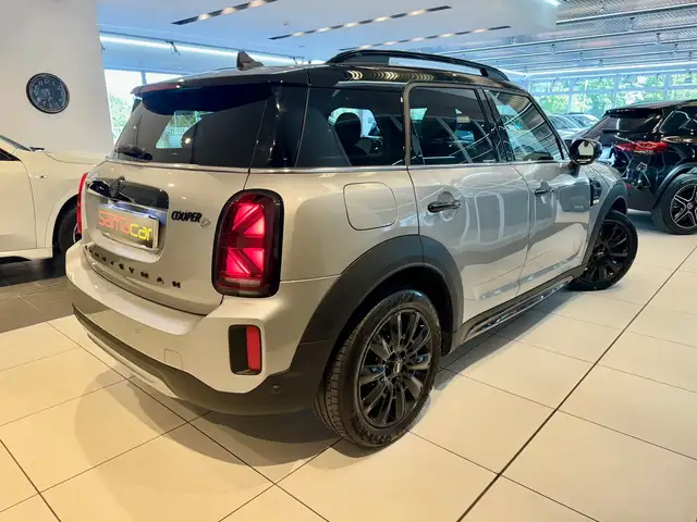 MINI Countryman view 6
