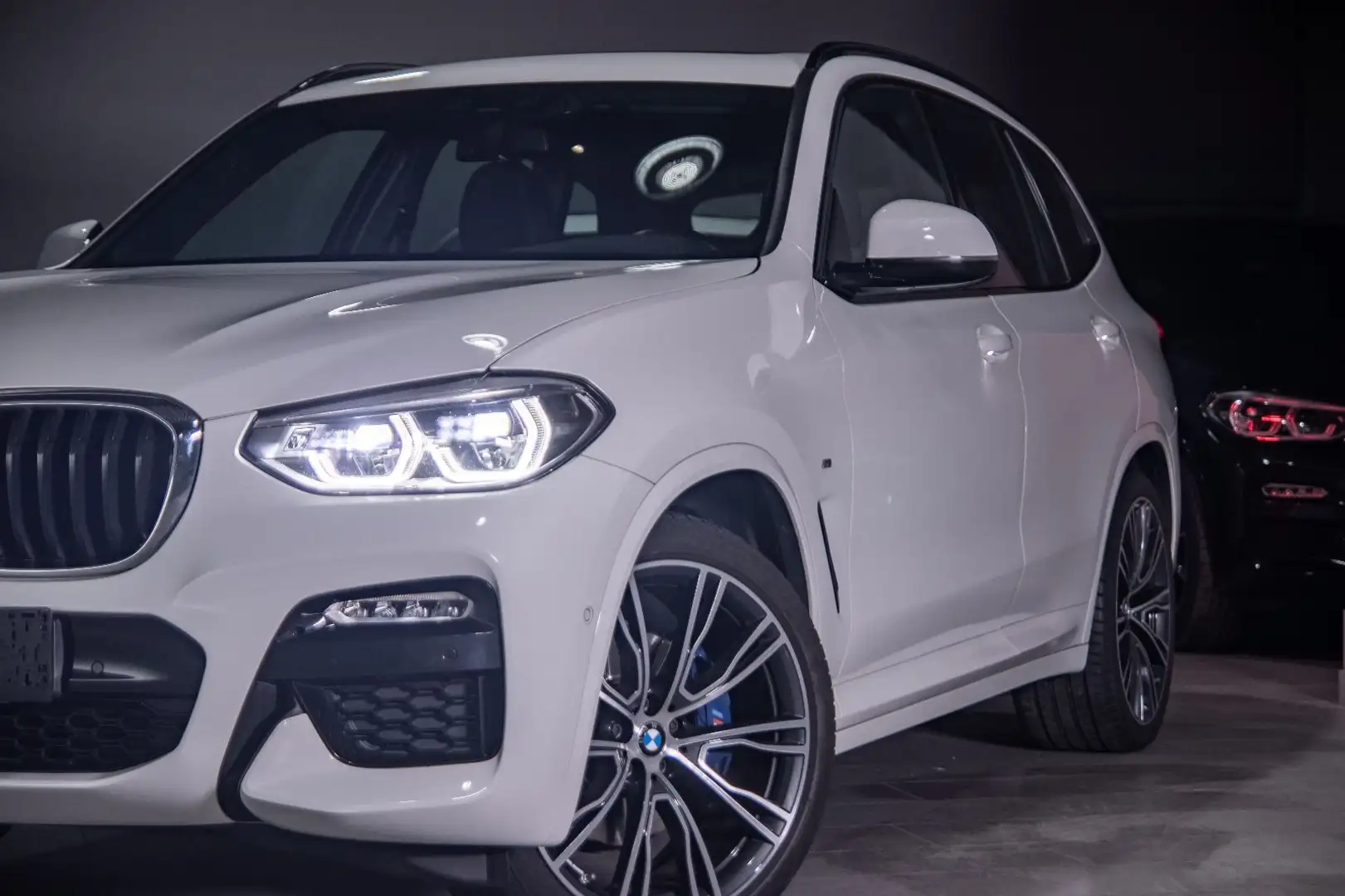 BMW X3 xDrive 30d M Sport HUD/Pano/AHK/Kamera/adapt. Blanc - 2