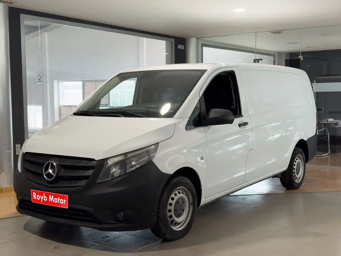 Mercedes-Benz Vito Mixto 111CDI Compacta - 1
