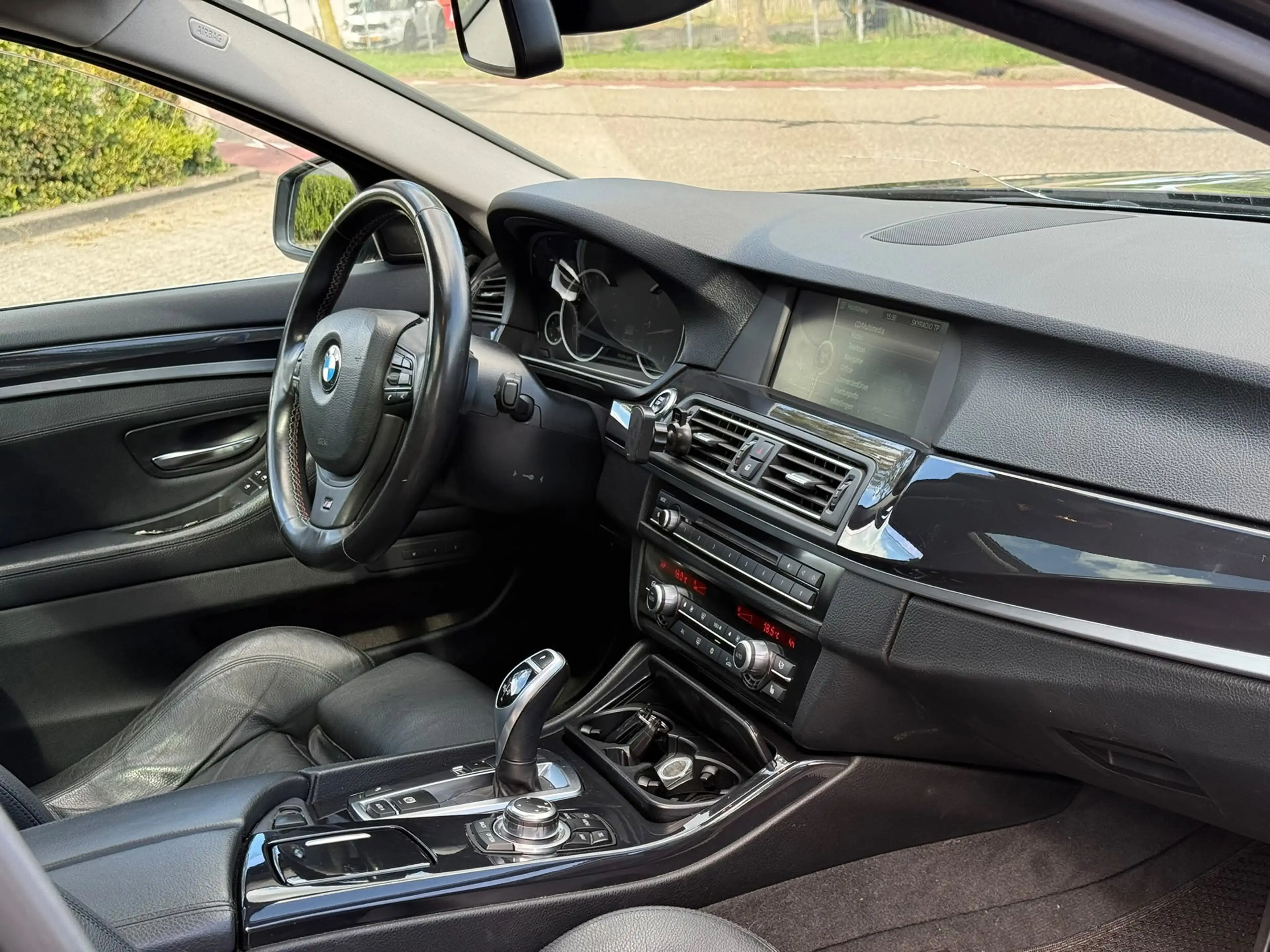 BMW 530 5-serie Touring 530d High Executive — photo 10