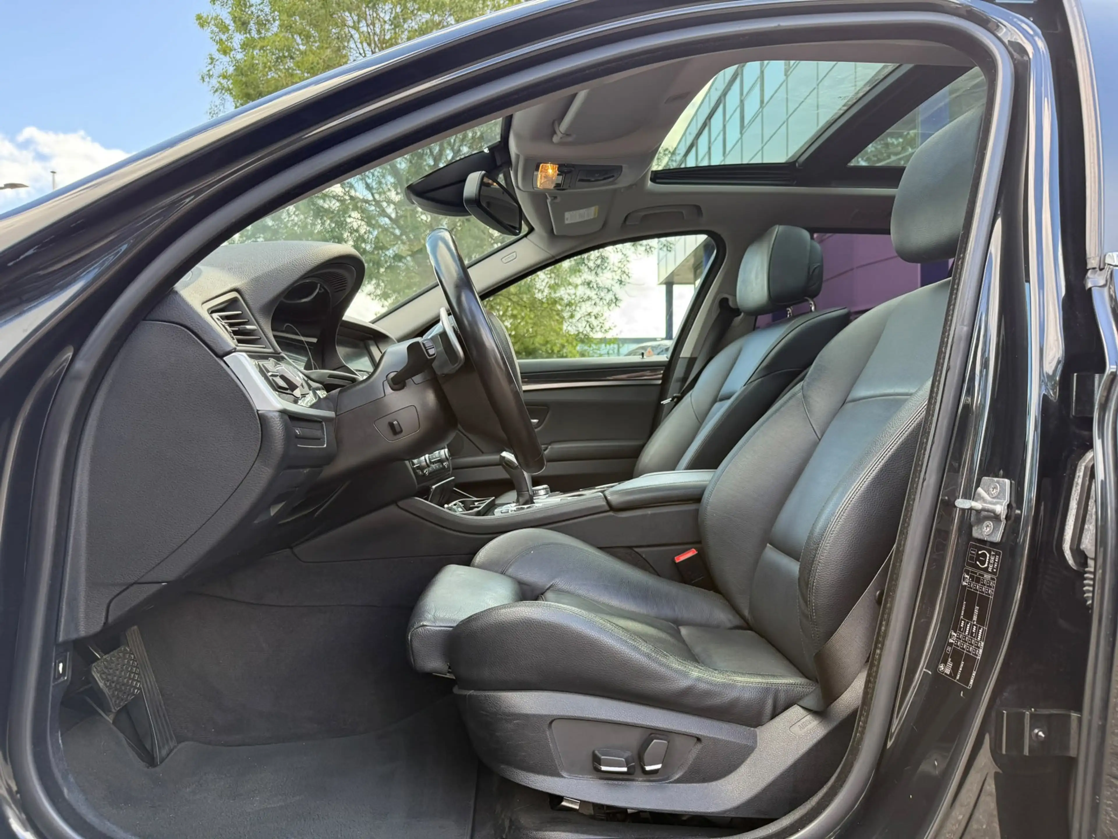 BMW 530 5-serie Touring 530d High Executive — photo 14