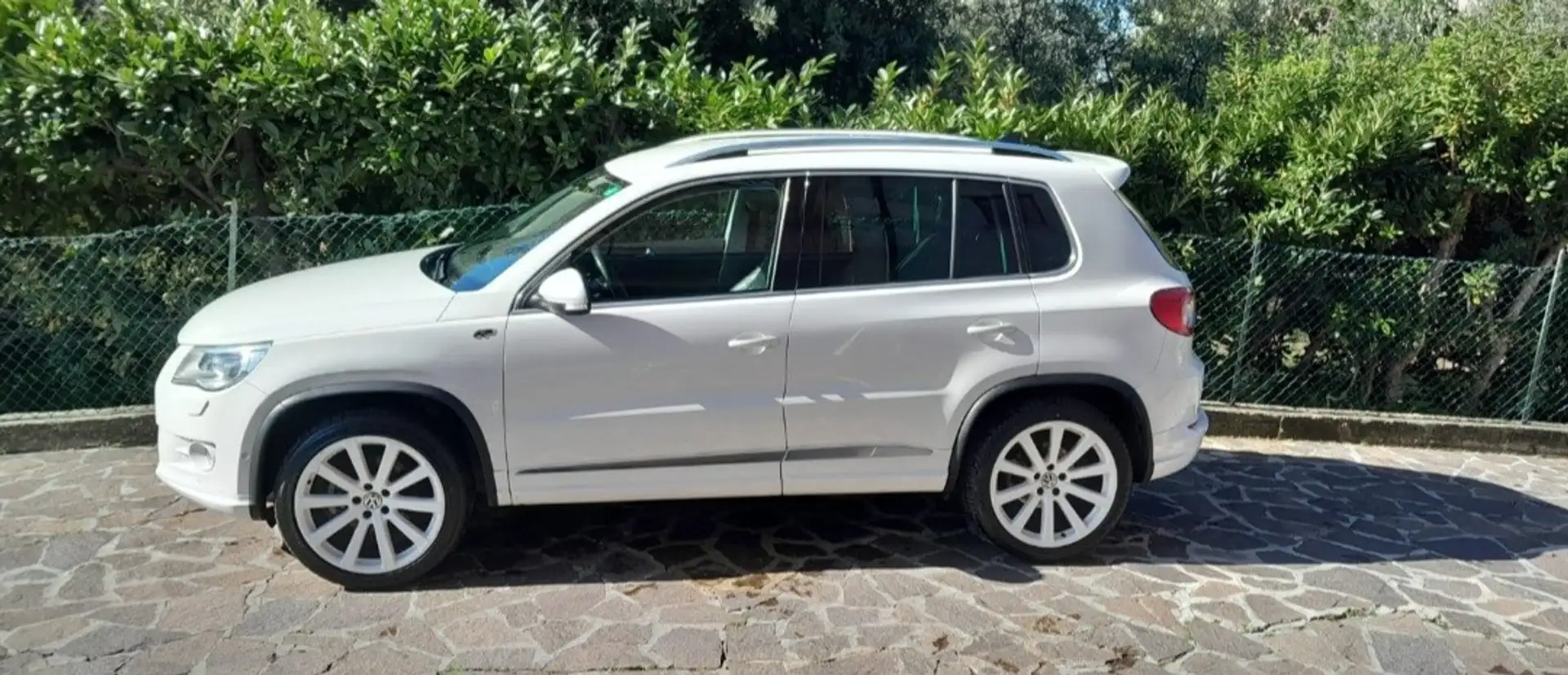 Volkswagen Tiguan 2.0 tdi R-Line 4motion dsg - 2