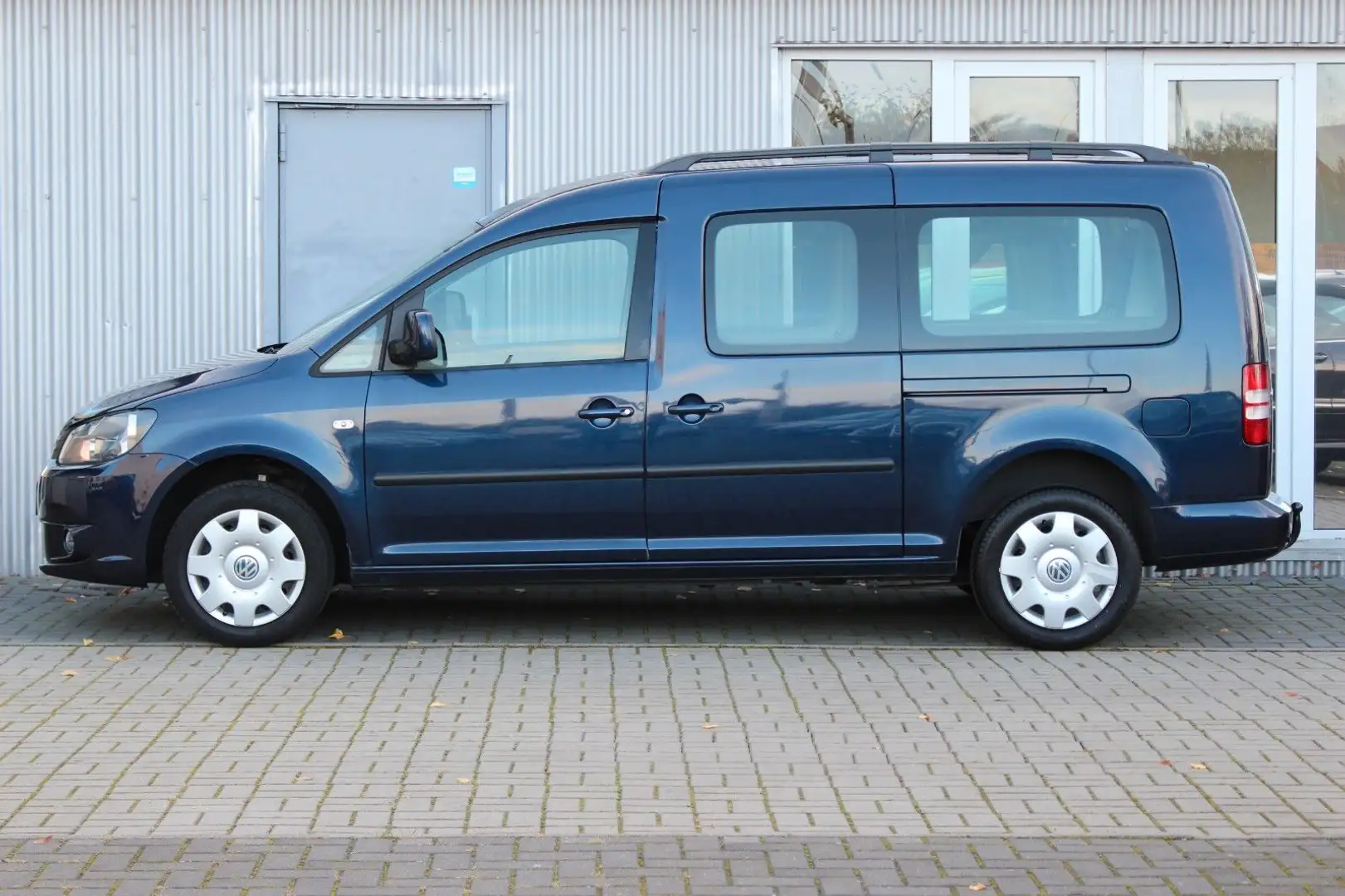 Volkswagen Caddy Maxi Roncalli 1.6 TDI 1.Hand+AHK+PDC+Klima Blau - 2
