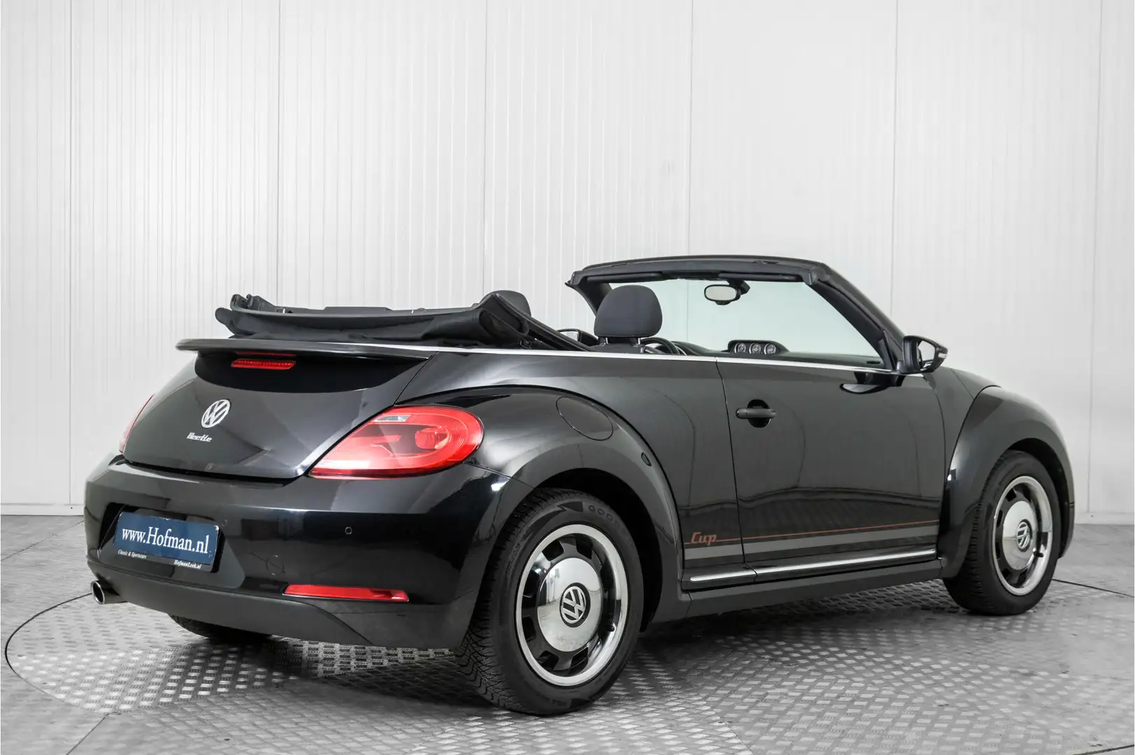 Volkswagen Beetle Cabriolet 1.2 TSI Design BlueMotion Cup Edition Noir - 2
