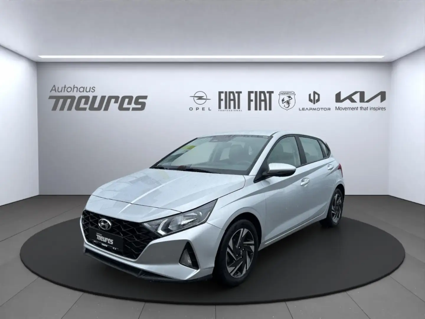 Hyundai i20 1.0 T-GDI Automatik KAMERA Apple CarPlay SHZ ACC Серебристый - 1