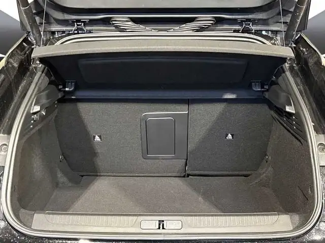 DS Automobiles DS 4 view 7