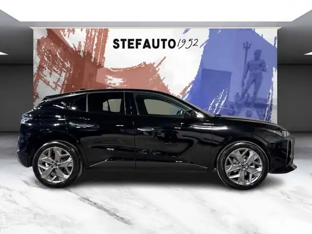 DS Automobiles DS 4 view 2
