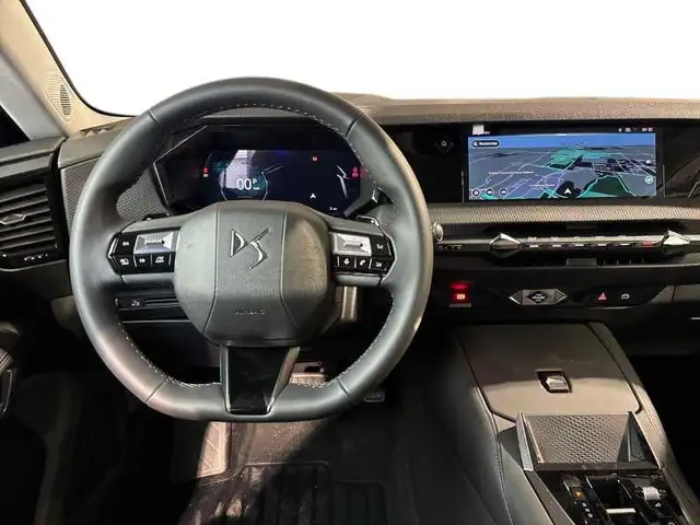 DS Automobiles DS 4 view 14