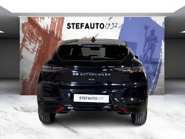 DS Automobiles DS 4 view 6