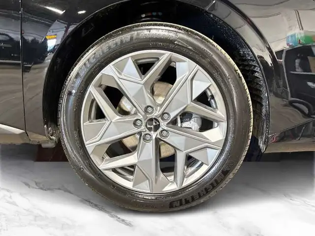DS Automobiles DS 4 view 8