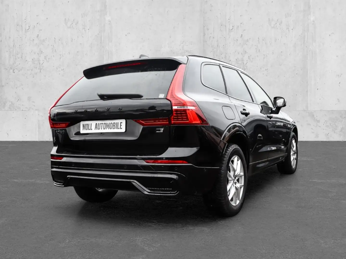 Volvo XC60 Plus Black Edition Recharge Plug-In Hybrid AWD T8 Schwarz - 2