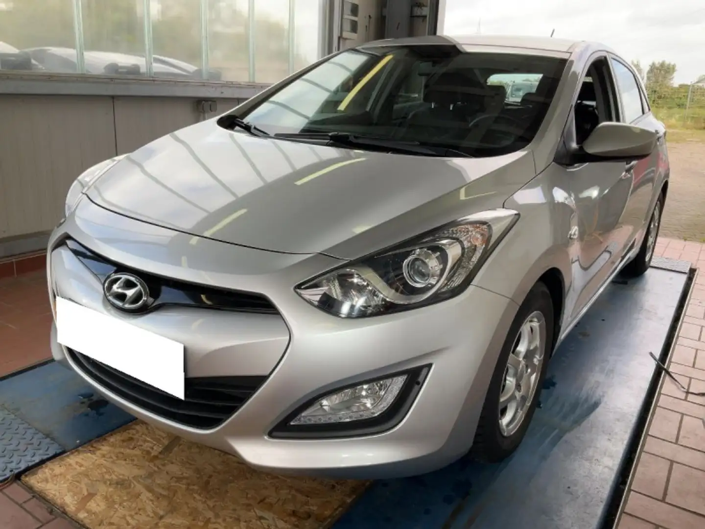 Hyundai i30 1.4 CRDI90 PACK INVENTIVE BLUEDRIVE 5P Gris - 1