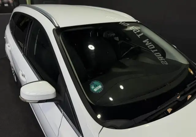 Ford Focus view 4