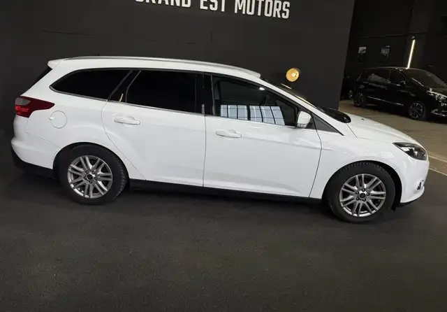 Ford Focus view 7