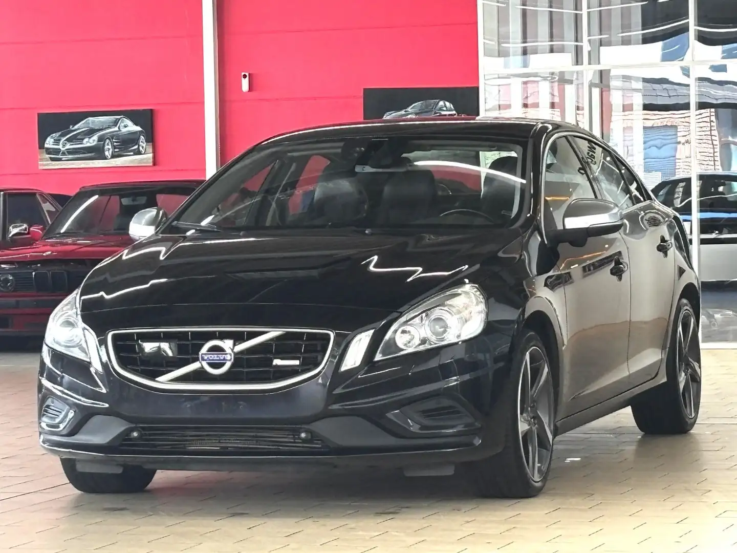 Volvo S60 D5 R-DESiGN GEARTRONiC *XENON*NAVi*LEDER*18 Negro - 1