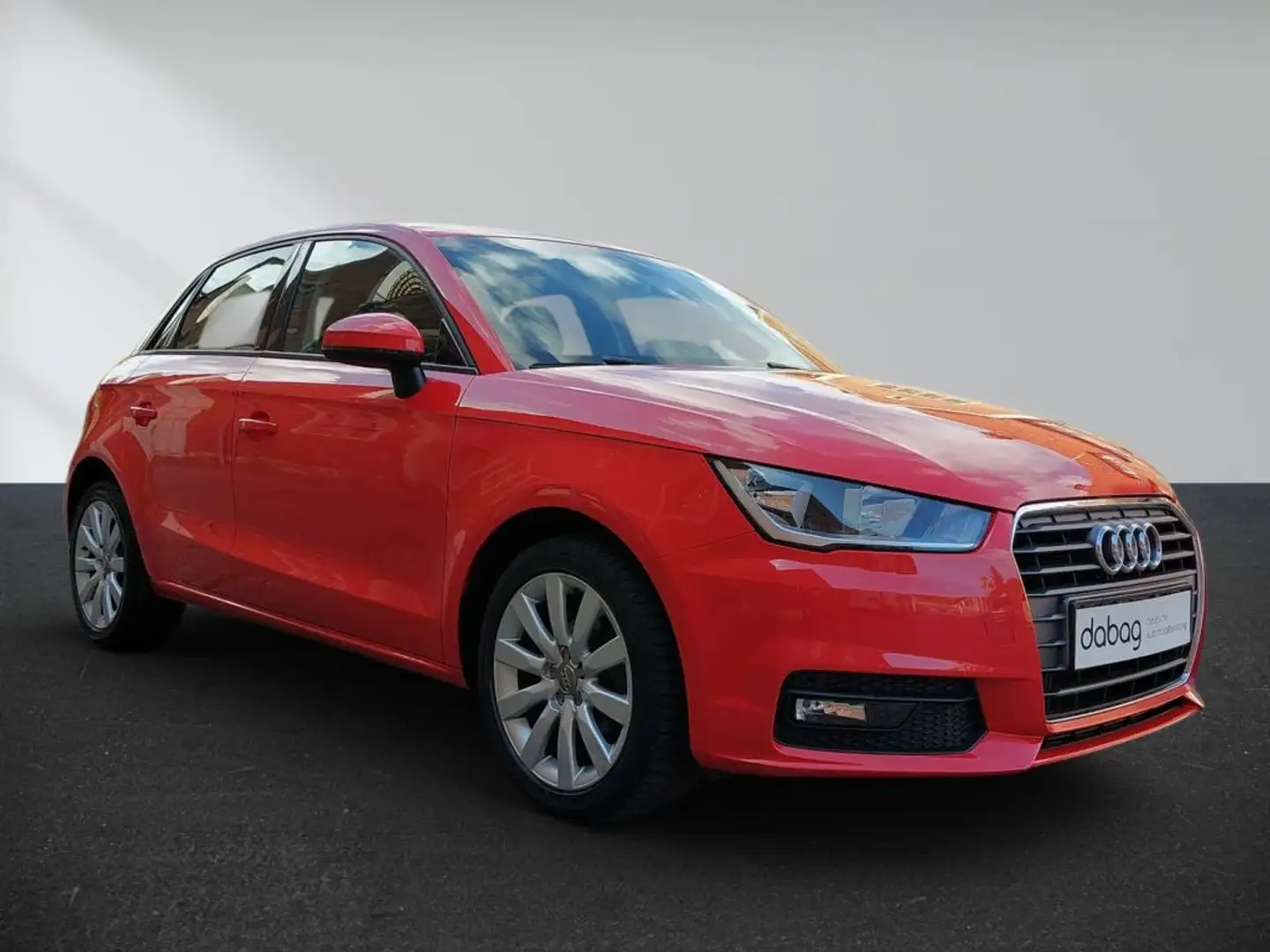 Audi A1 1.0 TFSI ultra Sportback ALU SHZ PDC MMI BT Rot - 2