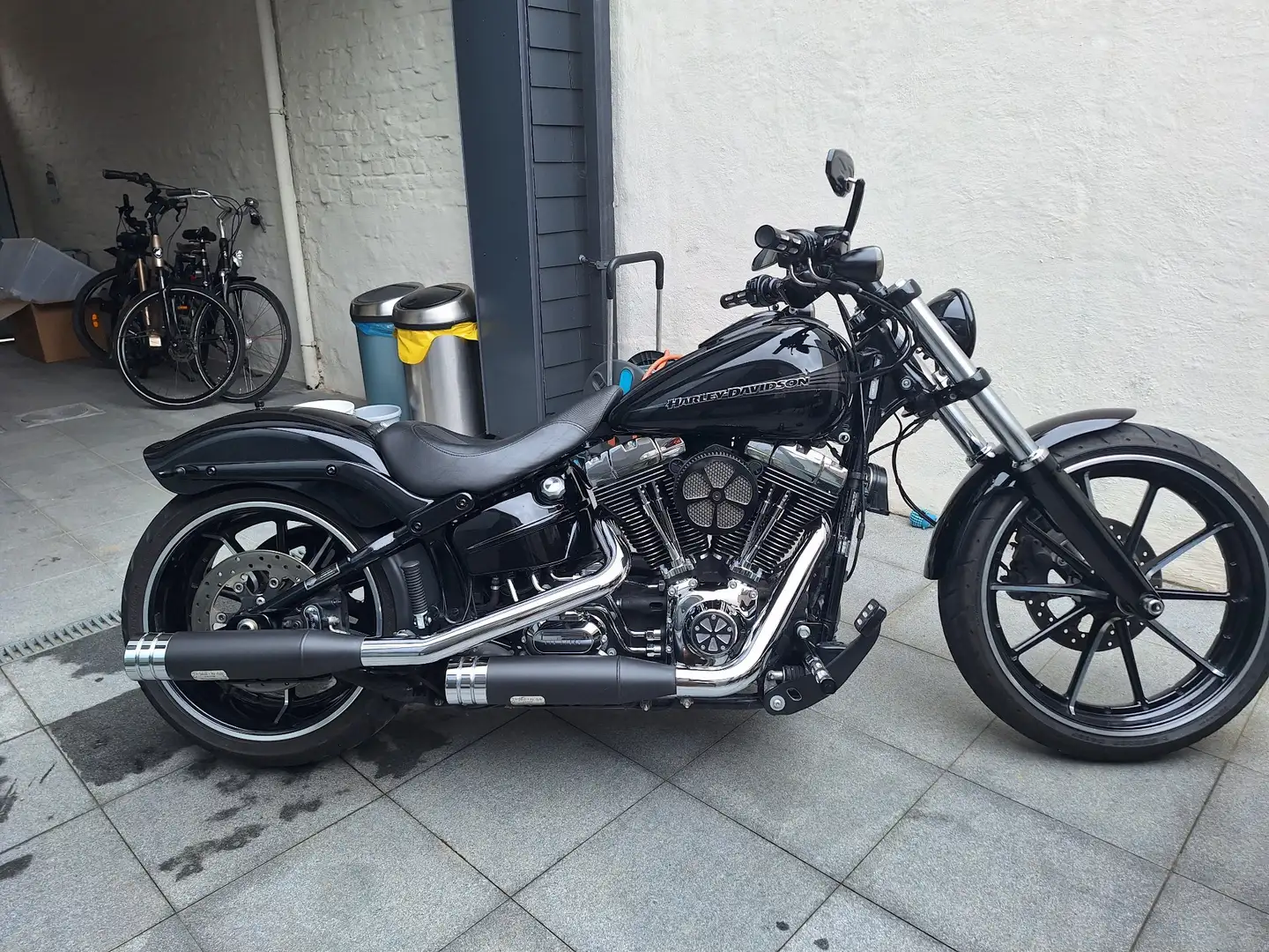 Harley-Davidson CVO Breakout Czarny - 2