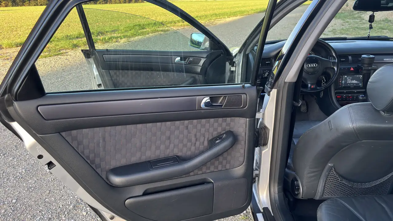 Audi A6 1.8 T, foto 2