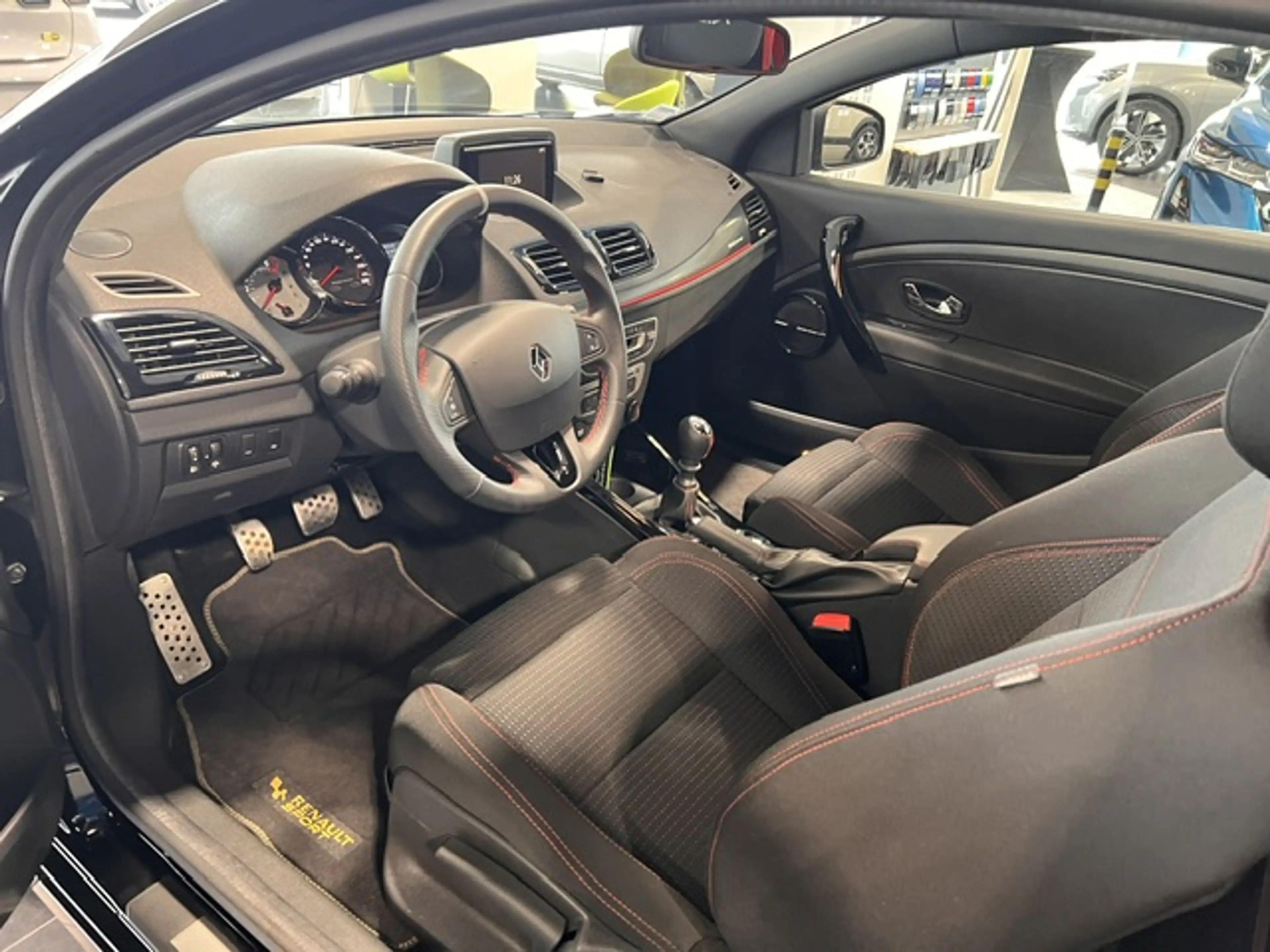 Renault Megane Mégane Coupé 2.0 T RS S /// UNIQUE /// 2725 KM /// + KIT HIVER  JANTES ALU ET PNEUS COMPRIS — photo 10