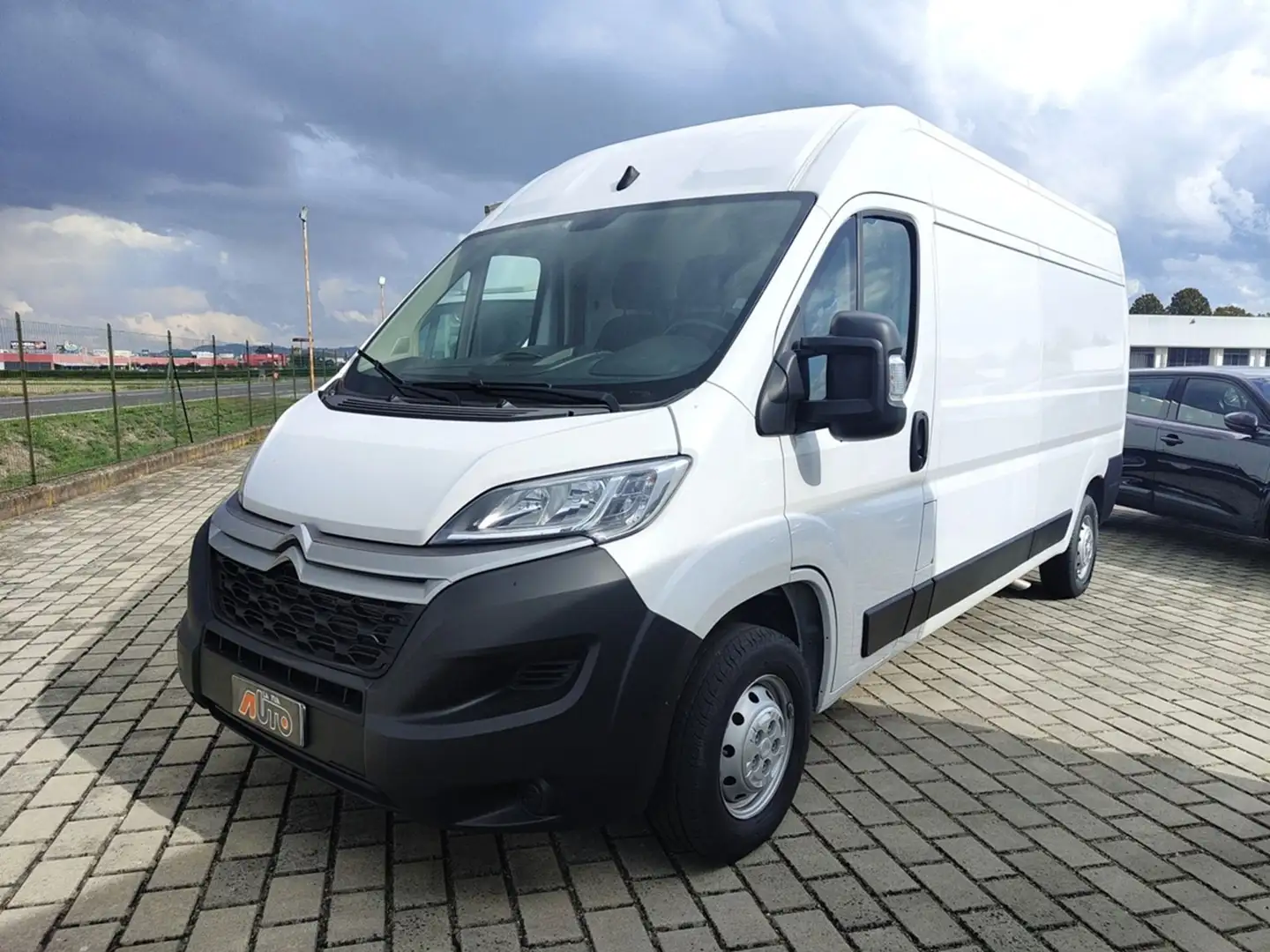 Citroen Jumper JUMPER 2.2 BLUEHDI 120CV L3 H2 Bianco - 2